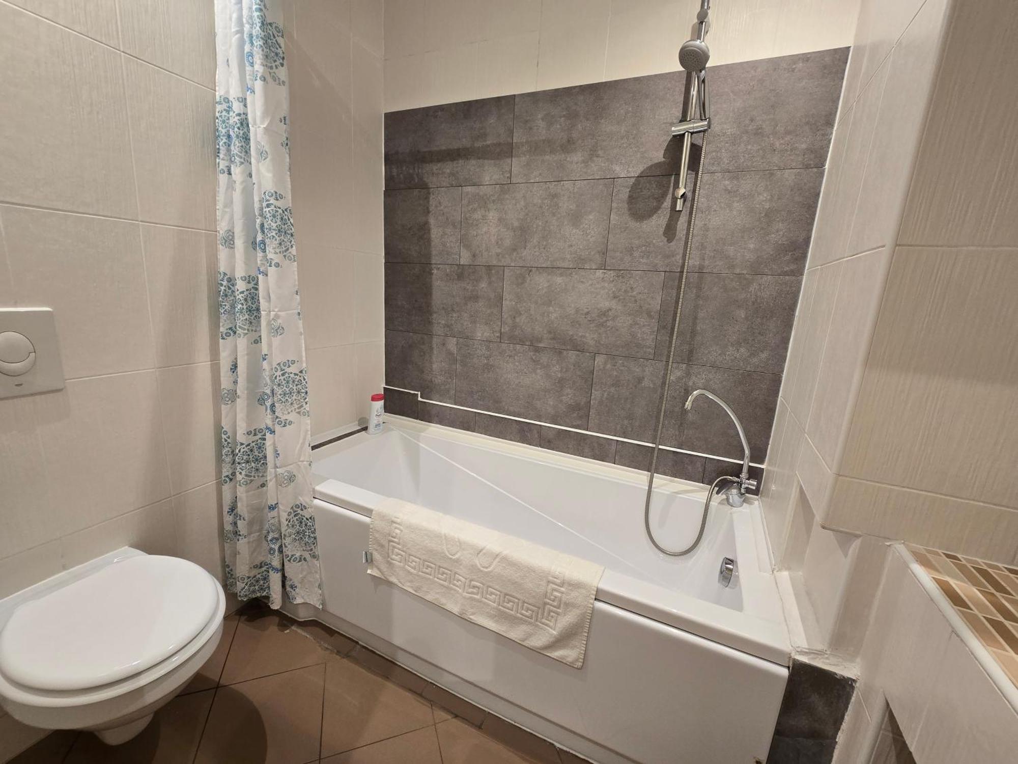 Budapest B&B Bed And Breakfast — Photos 3